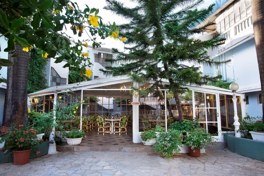 Avion Holiday Resort Lonavala Exterior foto